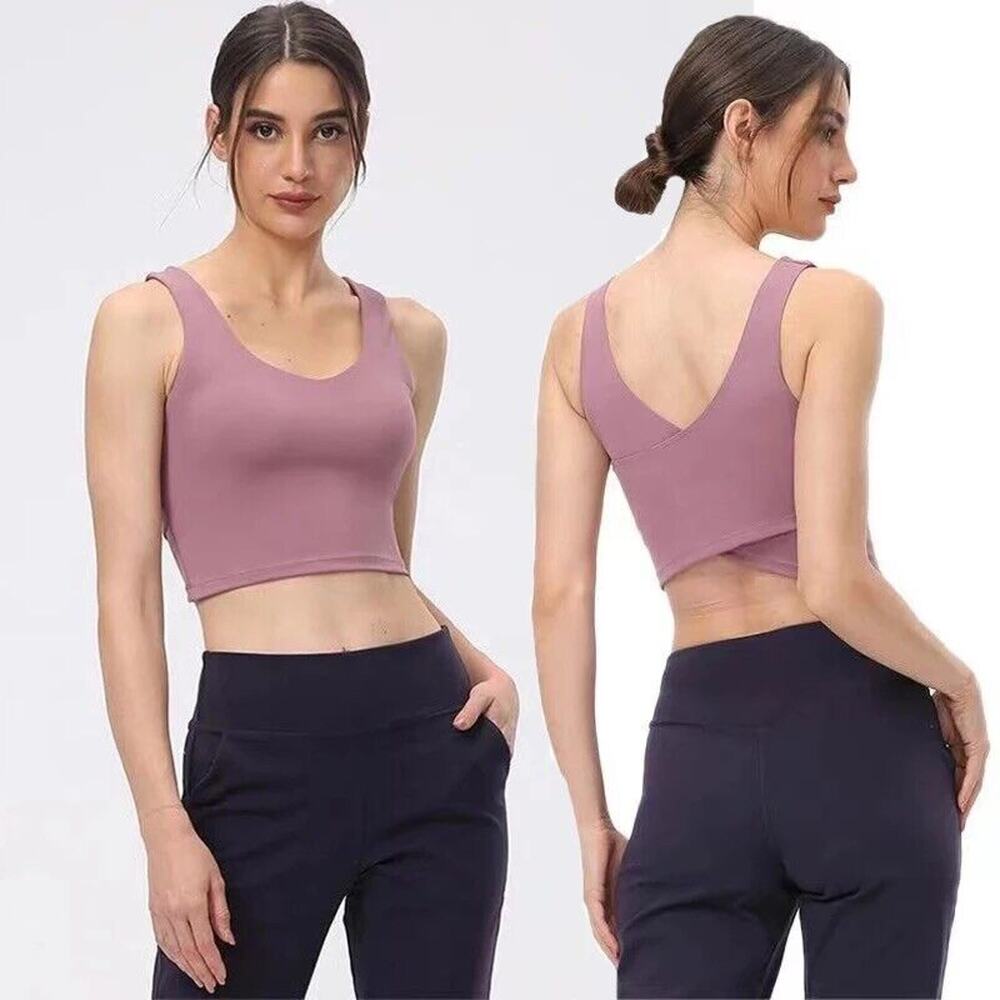 LA Boutique Athletic Crop Top Sleeveless Built-in Bra Stretch Tank NWT Size M 6